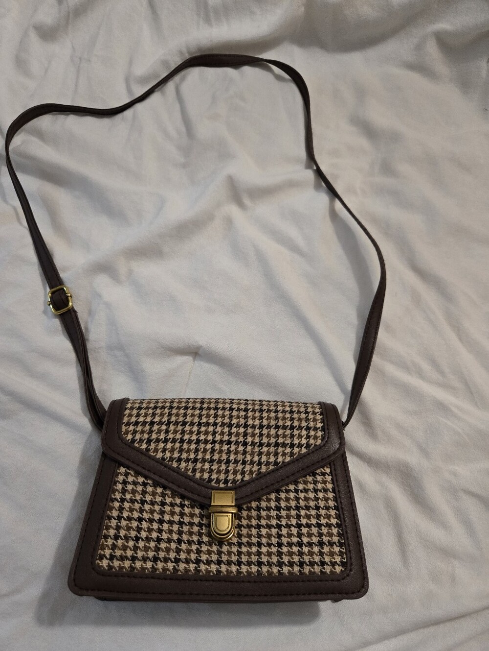 Classic Houndstooth Crossbody Bag in Brown